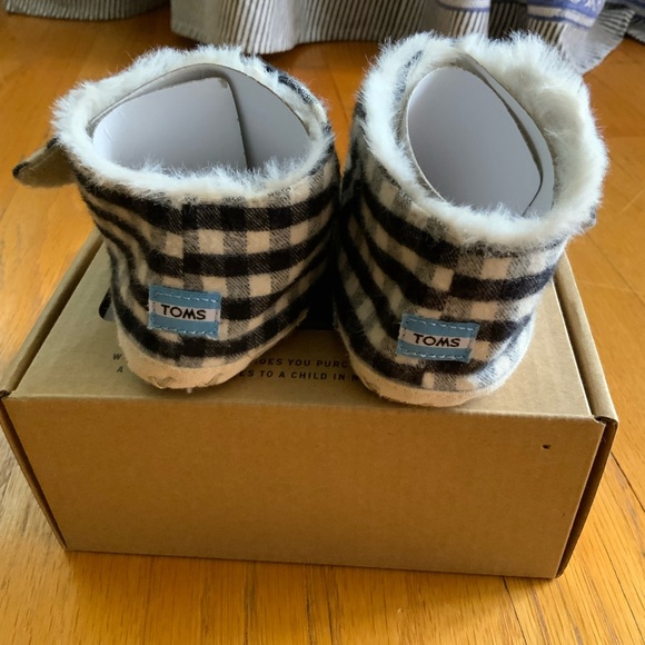 Toms Cuna Booties - Picture 6 of 6